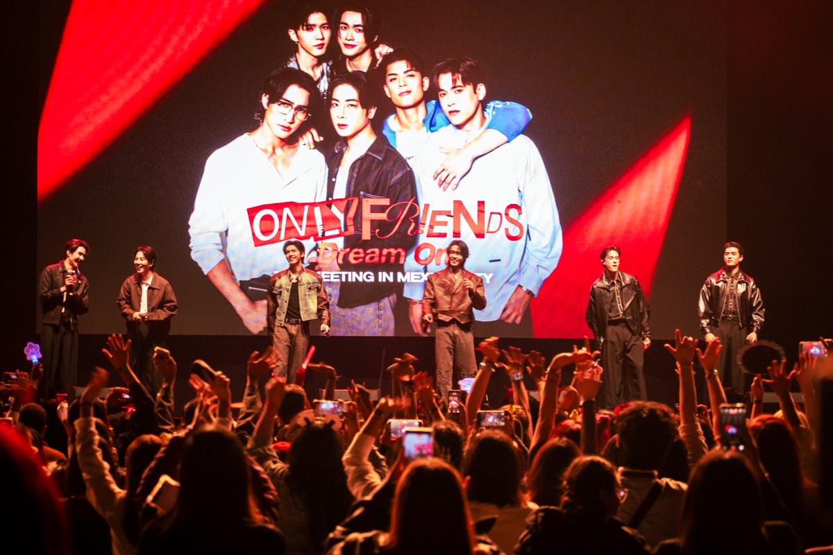cdmentph's tweet photo. Muchas risas y diversión de principio a fin 🫶

Así se vivió la experiencia de #OLFDreamOnAmericasTourInCDMX 🇲🇽

¡Gracias a todos los fans de México por apoyar con tanta emoción a EarthMix, JossGawin y AouBoom!

Su increíble energía hizo que este evento fuera aún más especial de principio a fin. ❤️

Aquí les dejamos más fotos del evento para guardar estos momentos como recuerdo ✨

#OLFDreamOnAmericasTour #EarthMix #JossGawin #AouBoom #GMMTV #CDM

More photos here:
https://t.co/lELug9jk0g