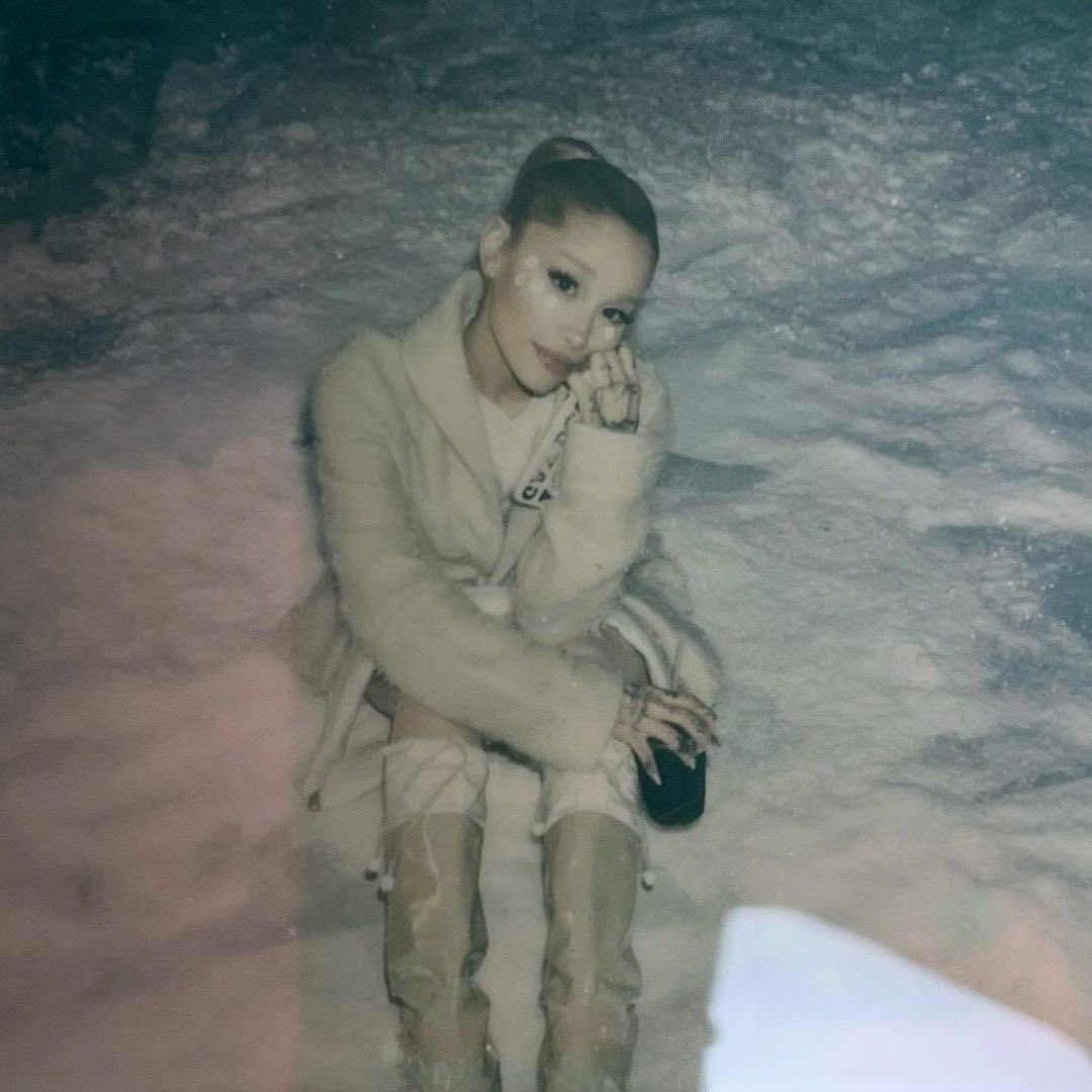 thearianahub's tweet photo. this is why i pushed y’all so much to stream this song. she really deserves this 🥹 https://t.co/e3sXPkwZQR