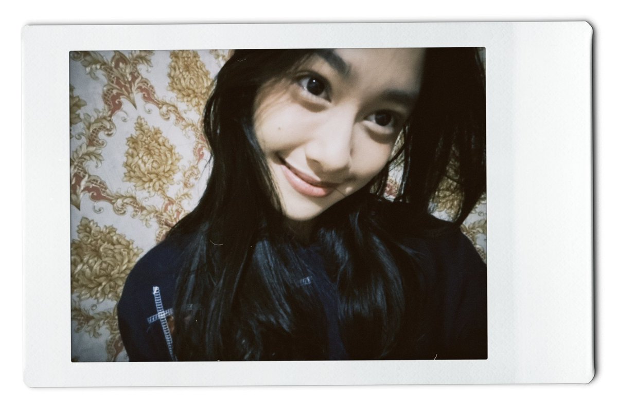 FA_RaraJKT48's tweet photo. terimakasiih banyak livenyaa 💗 https://t.co/hfNLic8oar