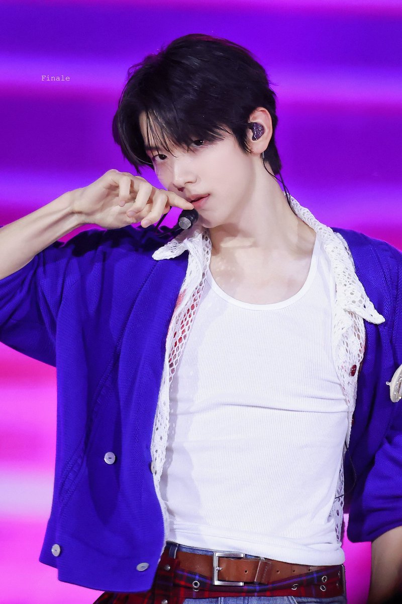 Yihan45870's tweet photo. Our Soobin is just so pretty 💙

#수빈 #SOOBIN #スビン #TXT
#TOMORROW_X_TOGETHER 
#투모로우바이투게더 https://t.co/jzDsik3h6D