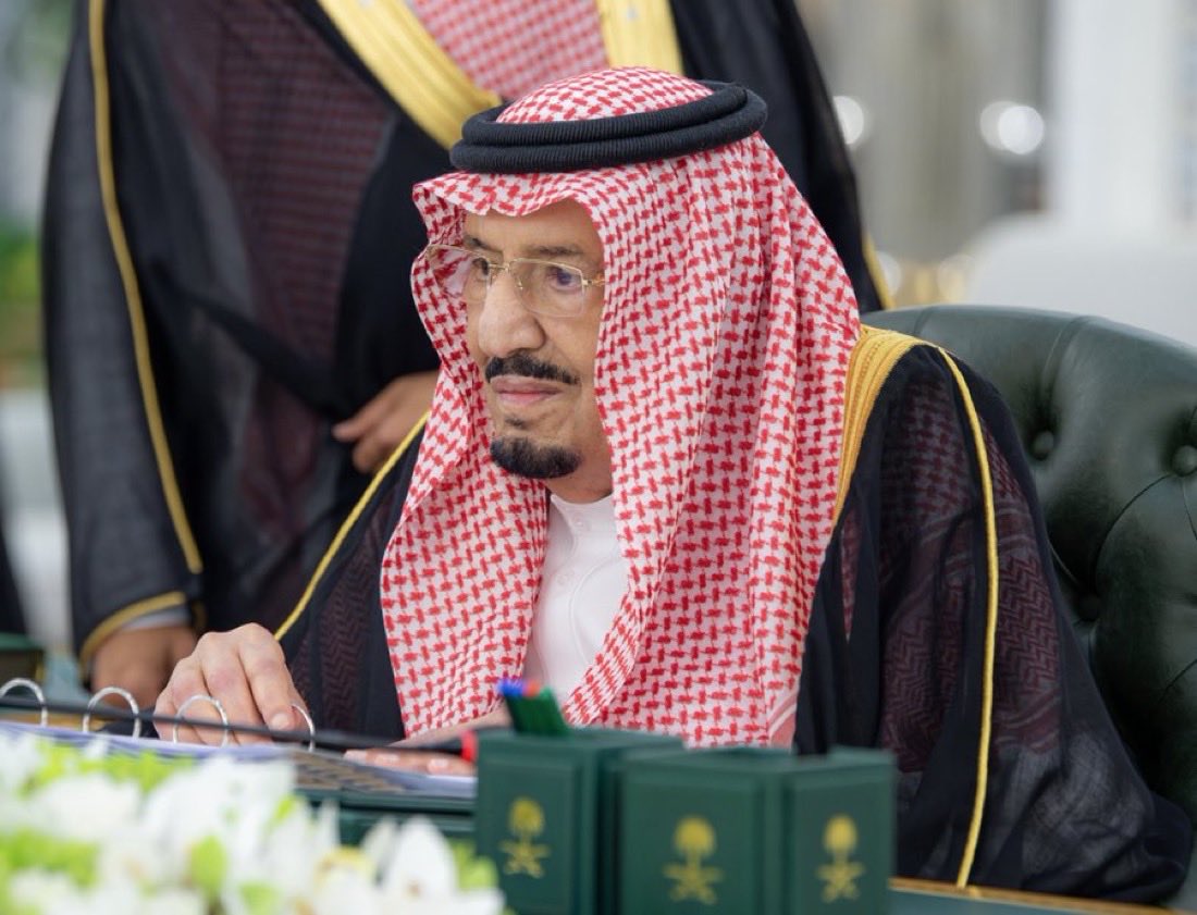 W_8501's tweet photo. حي هالشوف 🤍
الله يحفظك ويطول بعمرك ياسيدي 🇸🇦
#مجلس_الوزراء
#خادم_الحرمين_الشريفين https://t.co/XjAulIjRTx