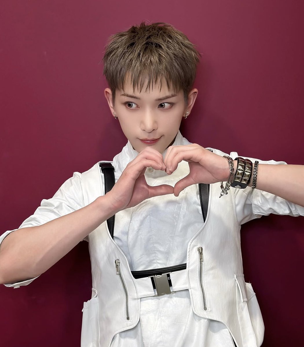 pchaaa5's tweet photo. 美の暴力 https://t.co/UhXUnelkci