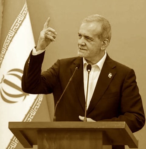MiladMilad61369's tweet photo. انتظار من از رئیس‌جمهور کشورم روشن است؛
سایه جنگ را از سر ایران دور کند، برای اقتصاد و معیشت مردم راهی پیدا کندو ایران را در جهان، پیشگام صلح و گفت‌وگو نشان دهد.

منِ برنج‌فروش چه می‌دانم سازمان ملل چیست، #دیپلماسی و رفتار متقابل سیاسی یعنی چه؟
بگذارید #دکترپزشکیان کارش را بکند. https://t.co/kFCBO4fpHB