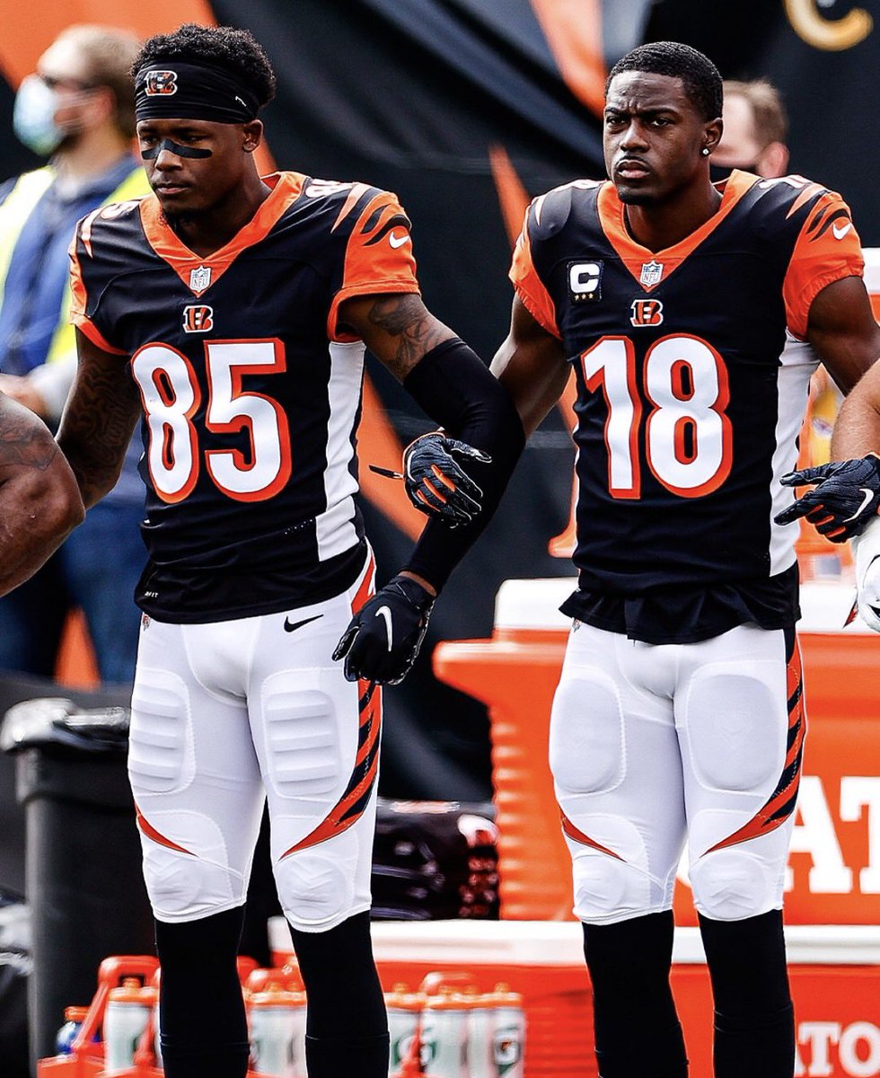zimwhodey's tweet photo. Dreams really do come true if you channel your energy thru. Cincinnati really is WRU 🏟️💭 https://t.co/wBiLkEYdko
