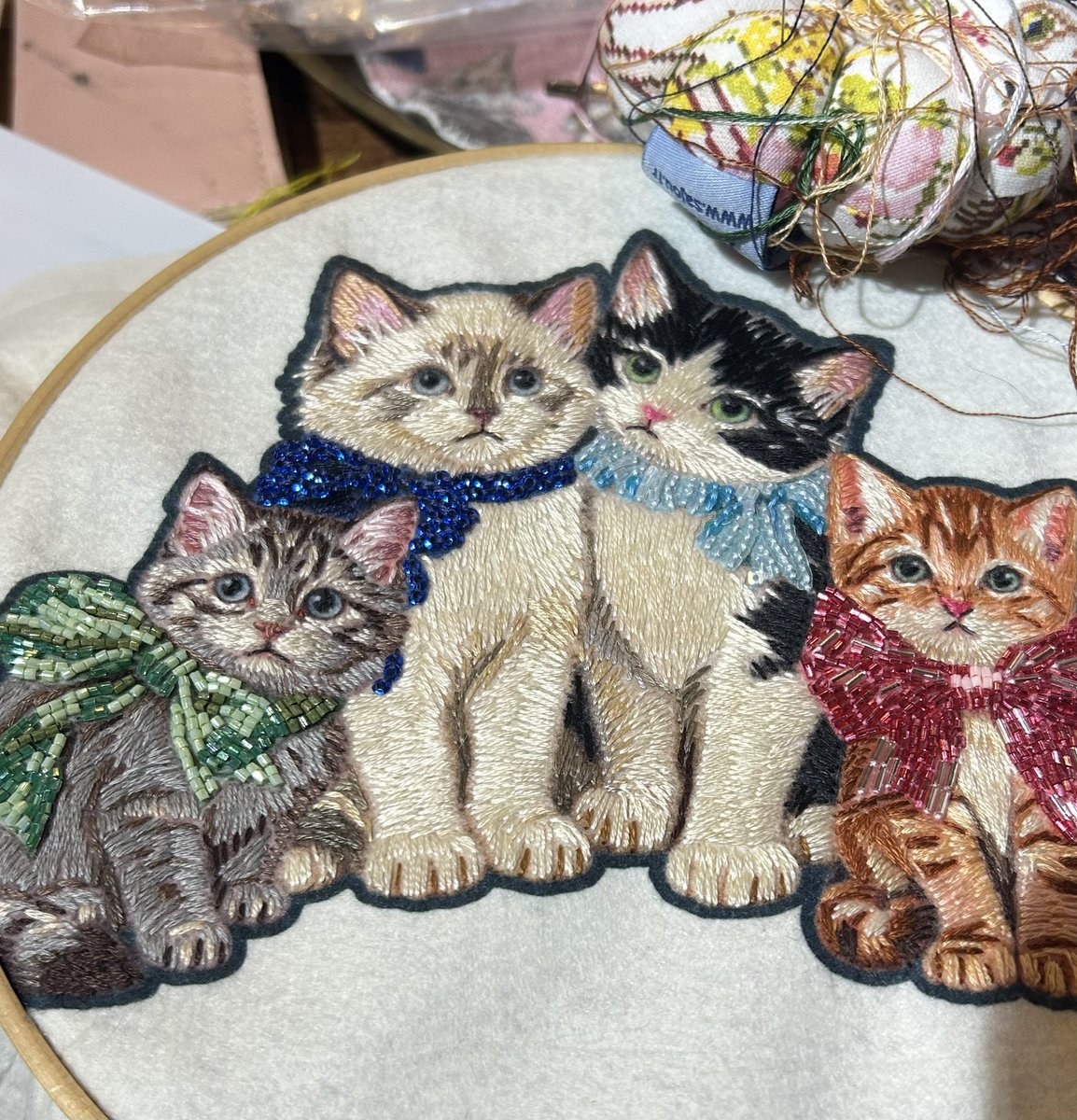 tamao_world's tweet photo. いったん連休中の刺繍ノルマ終わった。くたびれた🫠 https://t.co/U8thMHEF7f