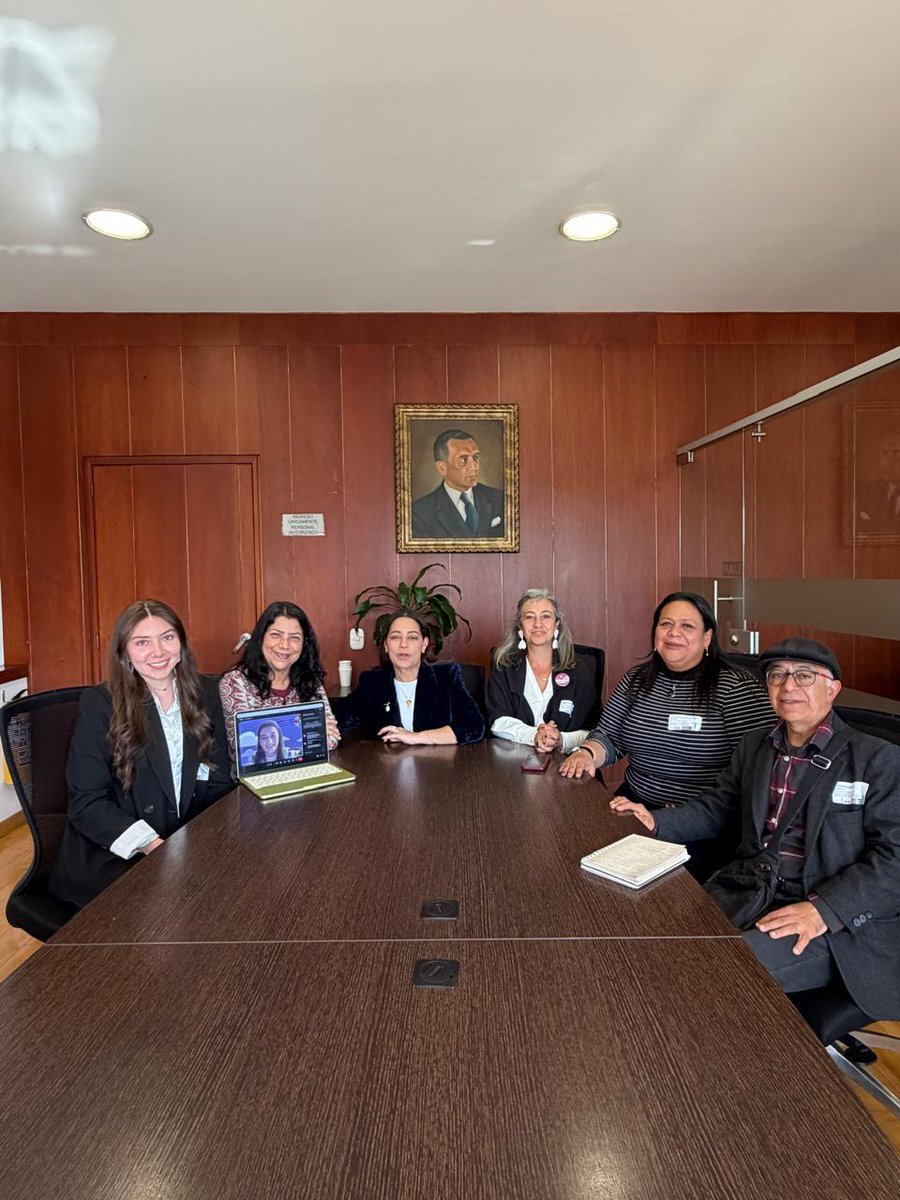 Ninez_Ya's tweet photo. Junto a @alianzaninez, @coalicocolombia y @Plataforma3V nos reunimos con @AnaPaolaGarciaU, presidenta de la Comisión de Infancia y Adolescencia, para revisar temas impostergables para la niñez.

Allí presentamos los #AcuerdosPorLaNiñez, que reúne propuestas para el PND 2026-2030. https://t.co/ws91rUztCa