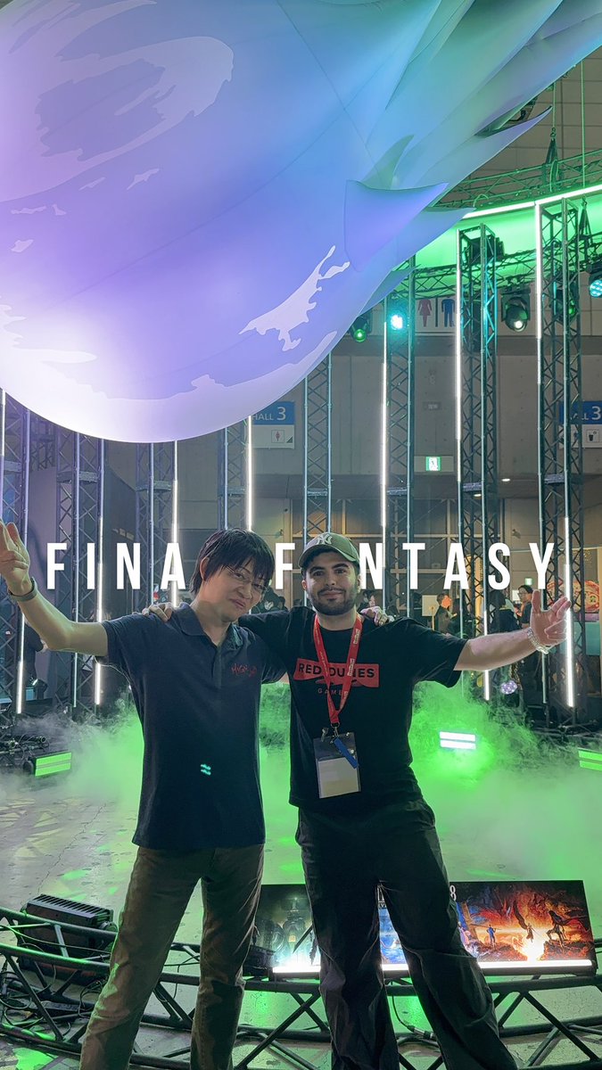 HiroBeing's tweet photo. من أجمل اللحظات اللي عشتها في #TGS2026، وواحدة من الذكريات اللي مستحيل أنساها 🤍
تشرفت بلقاء السيد ناوكي هاماغوتشي مخرج FINAL FANTASY VII REBIRTH، ودار بيننا حديث بسيط لكنه كان مميز جدًا بالنسبة لي.

وبما إني من محبي FFVII من سنين، كان اللقاء له مكانة خاصة عندي. كذلك جربت FINAL FANTASY VII REVELATION وكانت التجربة ممتعة جدًا، والحماس للعبة صار أكبر 🎮

وأتمنى نشوف دعم اللغة العربية في القادم، لأن مجتمع اللاعبين العرب يستحق ❤️
شكراً على وقتك ولطفك، هاماغوتشي سان!
@nhamaguc 

『FINAL FANTASY VII REBIRTH』ディレクターの浜口直樹さんにお会いすることができ、大変光栄でした。短い時間ではありましたが、お話しできたことは私にとって本当に貴重な思い出です。

長年のFFVIIファンとして、とても特別な時間になりました。また、『FINAL FANTASY VII REVELATION』も実際にプレイすることができ、とても楽しかったです。発売がますます楽しみになりました 🎮

今後アラビア語にも対応していただけたら嬉しいです ❤️
貴重なお時間をいただき、本当にありがとうございました

One of my favorite moments from #TGS2026 and definitely a memory I’ll never forget 🤍
It was an honor to meet Mr. Naoki Hamaguchi, director of FINAL FANTASY VII REBIRTH, and have a short but very special conversation with him.

As a longtime FFVII fan, this meeting meant a lot to me. I also got to try FINAL FANTASY VII REVELATION, and I had an amazing time with it. Now I’m even more excited for the full game 🎮

I also hope we’ll see Arabic language support in the future. The Arab gaming community would love to see it ❤️
Thank you for your time and kindness, Hamaguchi-san!

#TGS2026 #東京ゲームショウ2026 #スクエニ #FF7R