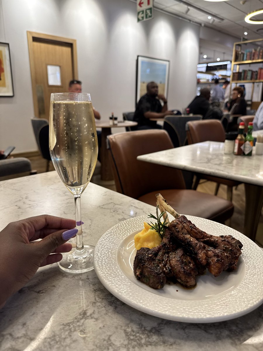 PheloMasiza's tweet photo. Standard Bank Library Lounge 🫰🫰😍 OR Tambo and Lanseria https://t.co/UyqgNtOjcr