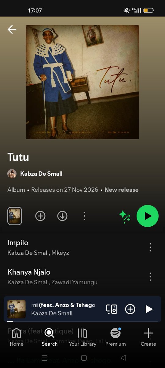 MphozaKB's tweet photo. This guy must just keep his album....... 27 November new release date.....voetsek man https://t.co/SaeP7eWHPv