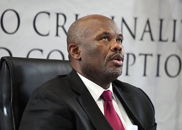 naseemak27's tweet photo. We dodged a bullet here SA! Phew! Sibiya as National Police Commissioner, Khan as Head of Intelligence, Andrea Johnson as Head of NPA and Senzo as Police Minister. FULL CAPTURE! A haven for crimminals!
@CyrilRamaphosa remove Senzo Immediately. 😡 https://t.co/rX2oKXugRG