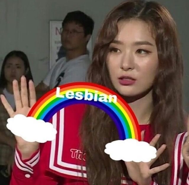 sapphosua's tweet photo. soyeon’s hair…. https://t.co/OjbiWALWI8