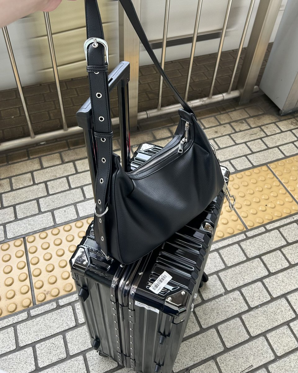 tugusecond's tweet photo. 誰と会っても「それどこのバッグ？」って聞かれる
コンパクトなのに大容量のバッグ https://t.co/fi8xwbSWkE