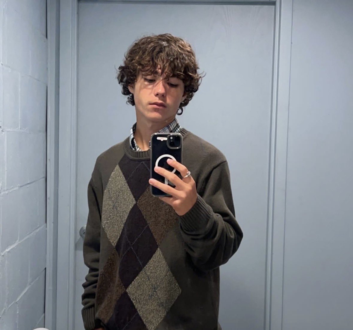 JamieNightzRh's tweet photo. @st4rrg1rl1 Can you draw me an OC for my banner and pfp? I’ll see you an authentic photo of me IRL; https://t.co/RjbXBLZYpX