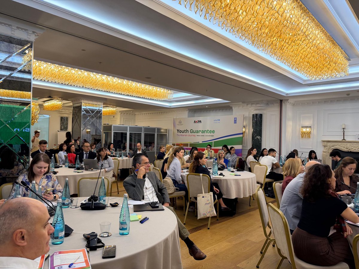 UNDPAlbania's tweet photo. @EUinAlbania @RandiDavisUNDP @himuratsahin @eno_ngjela @jonadundo @LindaBushati @OltaManjani @ljmaguire @RandiDavisUNDP - With 4,000+ young people already supported into employment, apprenticeships or education, #Albania is now sharing lessons&amp;solutions with Moldova &amp;Ukraine. Thanks to @EUinAlbania for their partnership&amp;colloboration  in helping us make this agenda a success. https://t.co/oTOtpuW8Nd