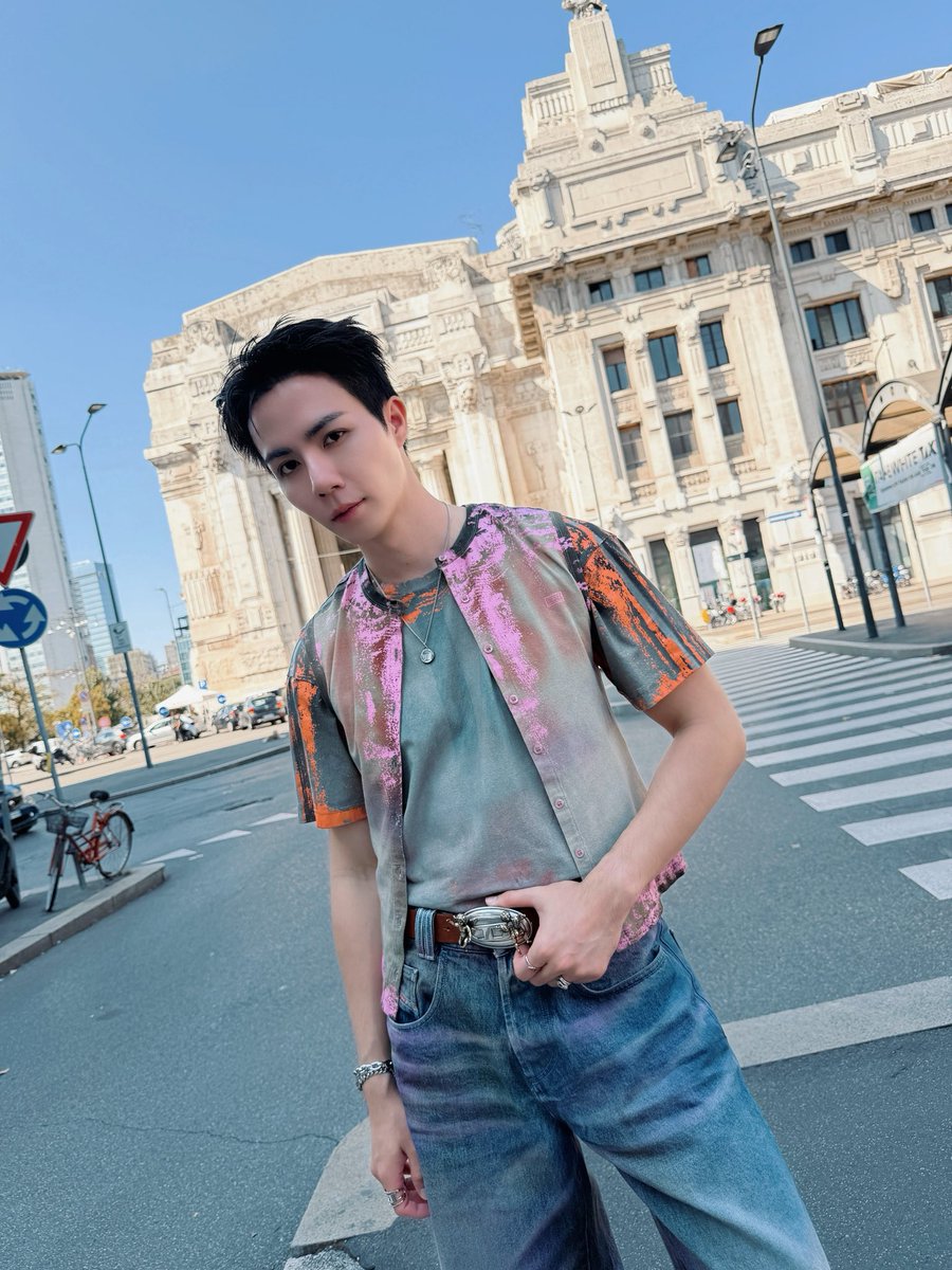 iLeang21's tweet photo. Walking through Milan like it’s my runway.

ZEE PRUK MFW 2027  
#DIESELxZEEPRUK https://t.co/EvmiOrul4Q