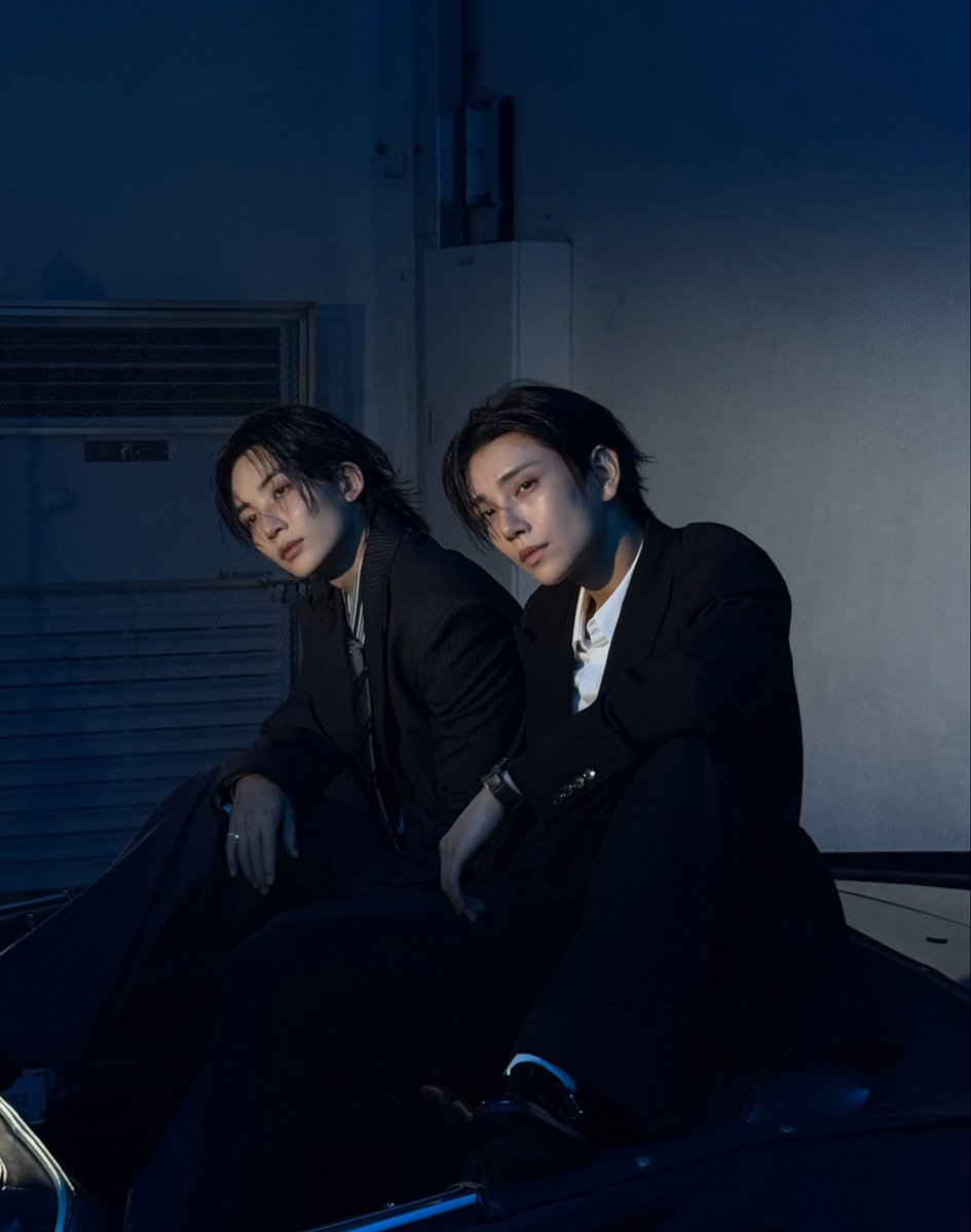 shujithinker's tweet photo. JOSHUA AND JEONGHAN will be releasing their album “DREAMSCAPE” on October 19! Looking forward to it! #JxJ https://t.co/id4t704TfZ