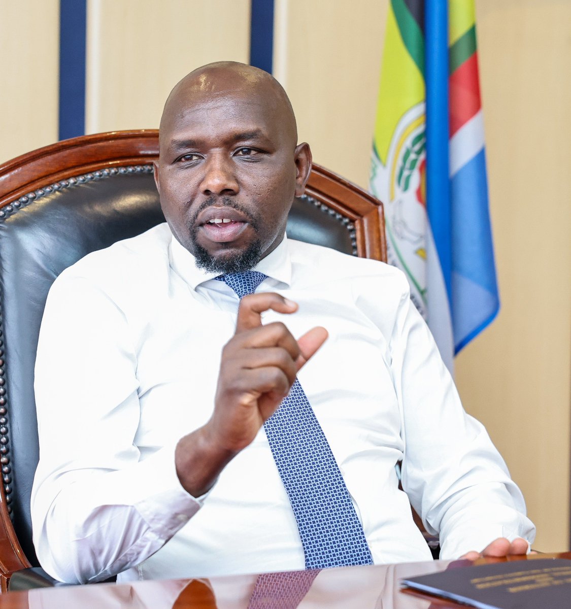 Safinewsmedia's tweet photo. Interior CS Kipchumba Murkomen when he met the U.S. Chargé d’Affaires to Kenya, H.E. Susan Burns, who called on him at Harambee House on 22nd September 2026. #wantampluschange
#MatiangiThe6th
boma yangu impact #AccraReset #WhyAffordableHousing 
Uhuru Kenyatta ruto at unga Ksh 20 https://t.co/Rkv60WaSY4
