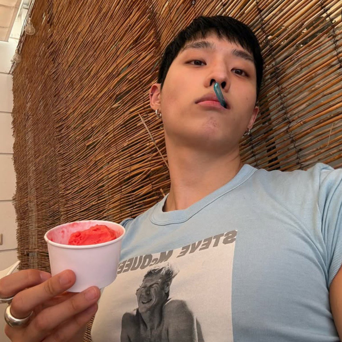 itakteez's tweet photo. wtf https://t.co/KJB1f7lauC