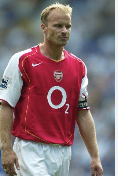 OnlyBergkamp_'s tweet photo. السلام عليكم ورحمة الله وبركاته 

سلطان بيركامب من جديد رجعو لي اصدقائي بدايه جديده وشغف كبير بعت الحساب الاول وراجعين باذن الله اقوى من قبل اقسم بالله مشتاااق بثبت على ذا الحساب إلى الابد

رتويت ليعود الأصدقاء ❤️ https://t.co/F8y38O5LxA