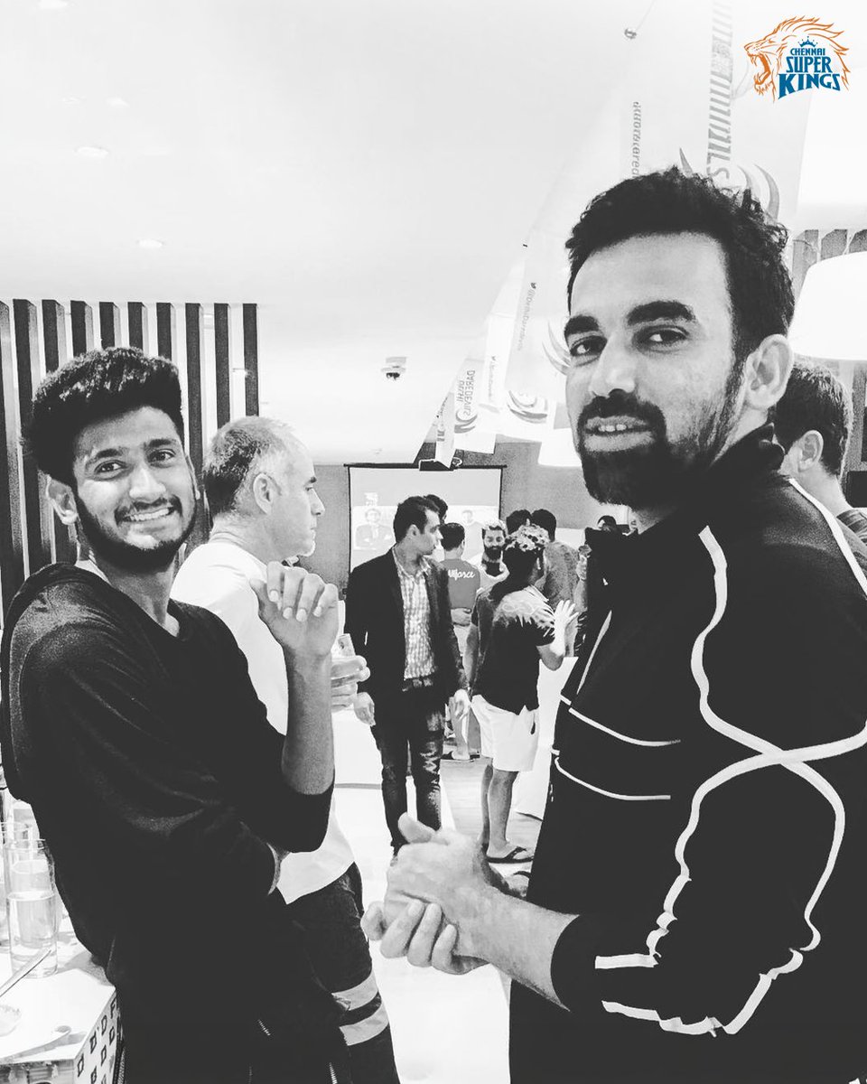 ChennaiIPL's tweet photo. Knuckleball 101, class begins soon 💪⚡️

#WhistlePodu #Yellove https://t.co/Vhi7hfBoRj