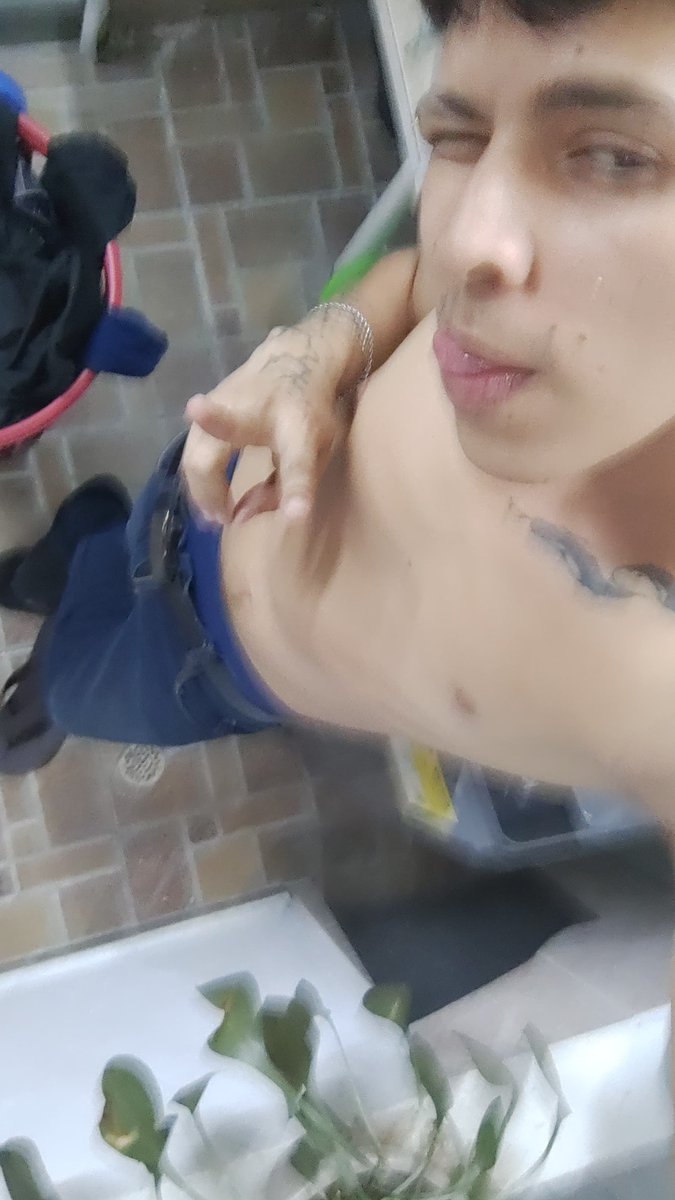 Kemttz's tweet photo. Lo máximo que les puedo mostrar es una teta 😡 https://t.co/ObLZ3lAI7E
