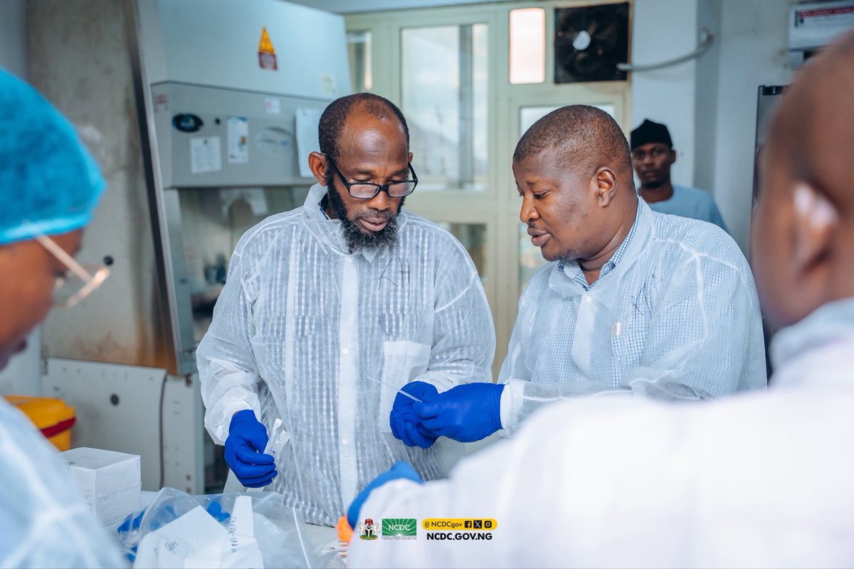 NCDCgov's tweet photo. #TodayInNCDC we kicked off a 3-day workshop at the NRL, Gaduwa, bringing together experts from NCDC, @AfricaCDC @JohnsHopkins @CDCgov and partners to strengthen cholera surveillance capacity in Nigeria.

The workshop which also focuses on developing a comprehensive surveillance action plan, is in line with our commitment towards  faster detection, quicker response, and safer communities.

#CholeraResponse #LabCapacity #GlobalHealthSecurity #NCDC #AfricaCDC #CholGEN