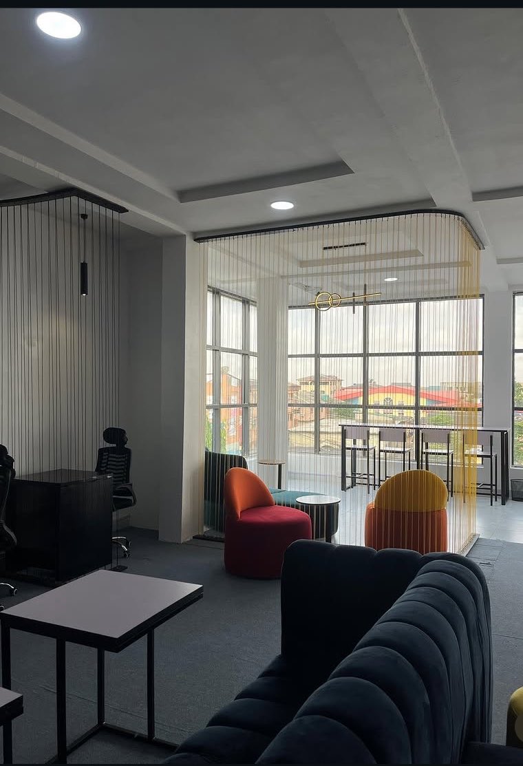 lagosonabudget's tweet photo. Here’s a budget friendly workspace on the mainland for remote workers🤌

The office ng
📍167, Egbeda Idimu road, Seliat bus stop 

Budget: 6k https://t.co/Kd1ybPJAEm