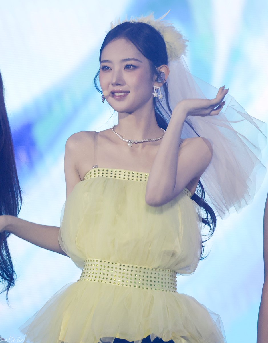 KAKINSOL's tweet photo. 260919 TMA

#KiiiKiii #LEESOL #키키 #이솔 https://t.co/8B03B6SBHz