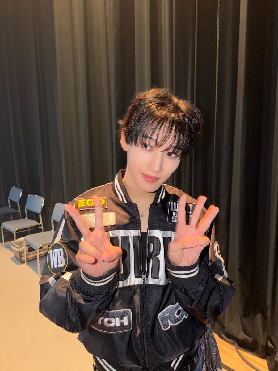 wildblue_ykme's tweet photo. [NAOYA]

大阪ありがとう〜！
誕生日も最高だった！
おやすみ⭐

#WB_CURVE  
#WILDBLUE #鈴川直弥 #NAOYA https://t.co/82lT3xuoP6