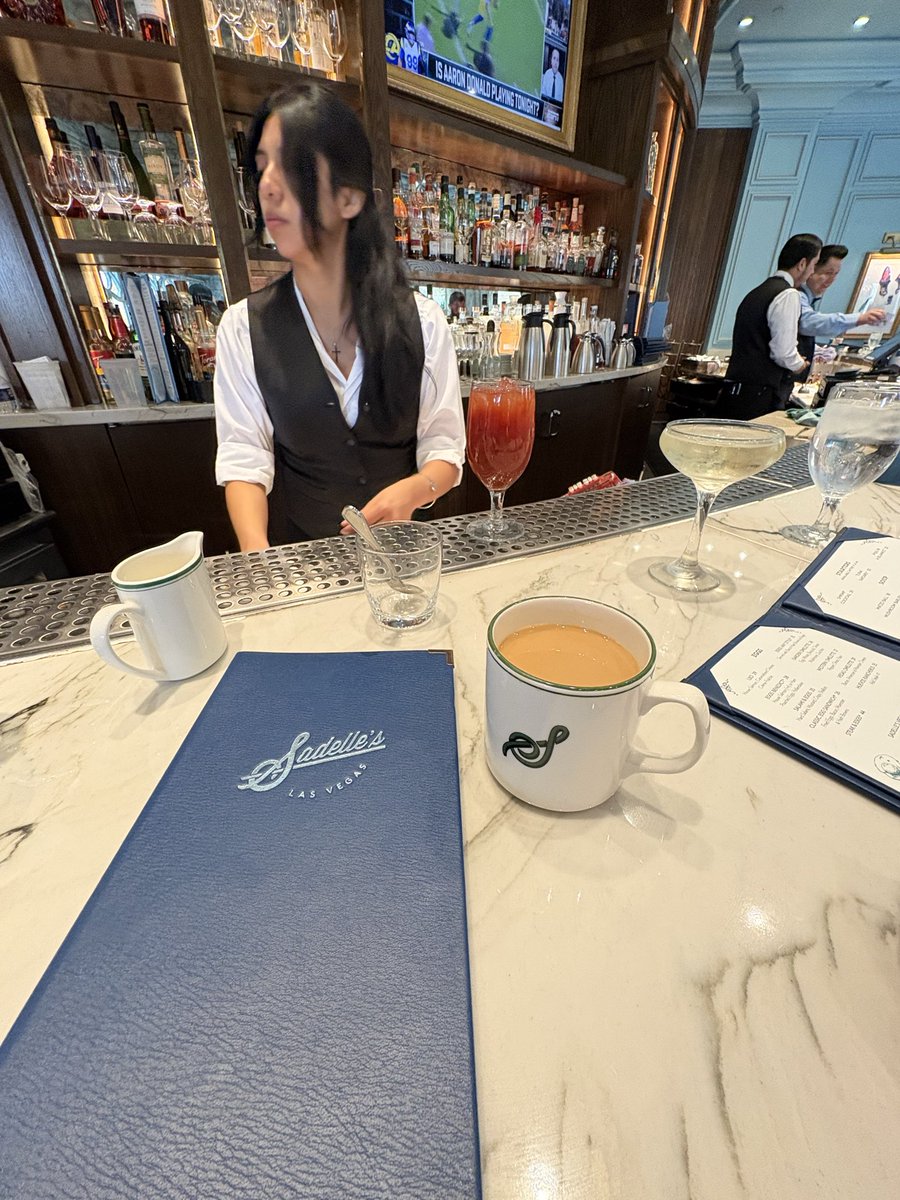 WizardOddsShow's tweet photo. 📍 Sadelle’s Bellagio Las Vegas

NFL recap, cup of coffee, eggs &amp; bacon

Good coffee is key to good betting 

ever been to Sadelle’s? What’s your favorite Vegas breakfast joint?

#vegas #bellagio #lasvegas https://t.co/unYmdu50bW