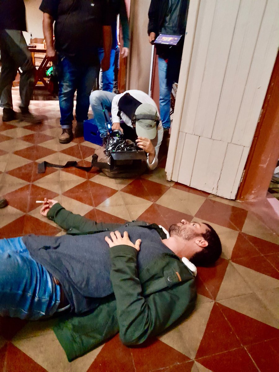 mirandaolucas's tweet photo. Cade os fã clubes de #vermelhosangue ?? 
Ja maratonaram a 2ª temporada? 
Vou soltar varios backstages aqui pra vocês
#vemT3vermelhosangue https://t.co/WQ6lzMGviC
