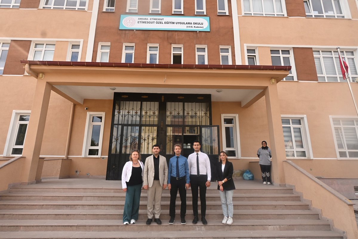 aketimesgut06's tweet photo. 📍 Etimesgut Özel Eğitim Uygulama Okulu

İlçe Başkanımız Sayın @ysankazan , Etimesgut Özel Eğitim Uygulama Okulumuzu ziyaret etti.
Nazik ev sahiplikleri ve misafirperverlikleri için okul yönetimimize ve kıymetli öğretmenlerimize teşekkür ediyor; 2026-2027 eğitim-öğretim yılının öğrencilerimiz, öğretmenlerimiz ve eğitim camiamız için sağlık, huzur ve başarılarla dolu bir yıl olmasını diliyoruz.