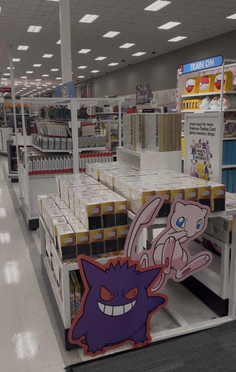 PokemonTCGDealz's tweet photo. 30th celebration is getting restocked instore at targets people are just waking in mid day no line no fights start checking your local stores 

#pokemon https://t.co/6BFLpsTozS