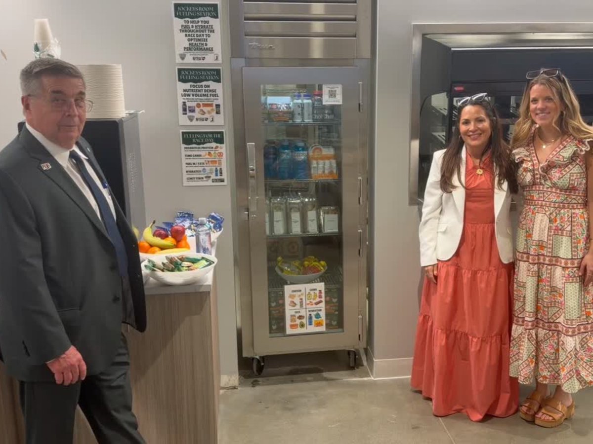 hisa_us's tweet photo. Last Friday, @BelmontPark1905, one of the most iconic venues in horse racing, reopened its doors, with a fully remodeled grandstand, four brand new track surfaces and a fueling station for jockeys to support their #nutrition needs.

Welcome back, Belmont!

@TheNYRA @JockeysGuild https://t.co/AagFn24QBy