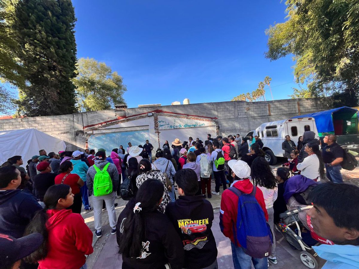 IsaiasChanonaH's tweet photo. #ComercioAntorchista || Esta mañana me reuní con mis compañeros del comercio Antorchista en Tlaxcala.🚩🔥

Es importante revisar y darle seguimiento a las condiciones en las que laboran nuestros compañeros, pues las injusticias y las necesidades son muchas, debemos estar unidos. https://t.co/zCM7AeOHWG