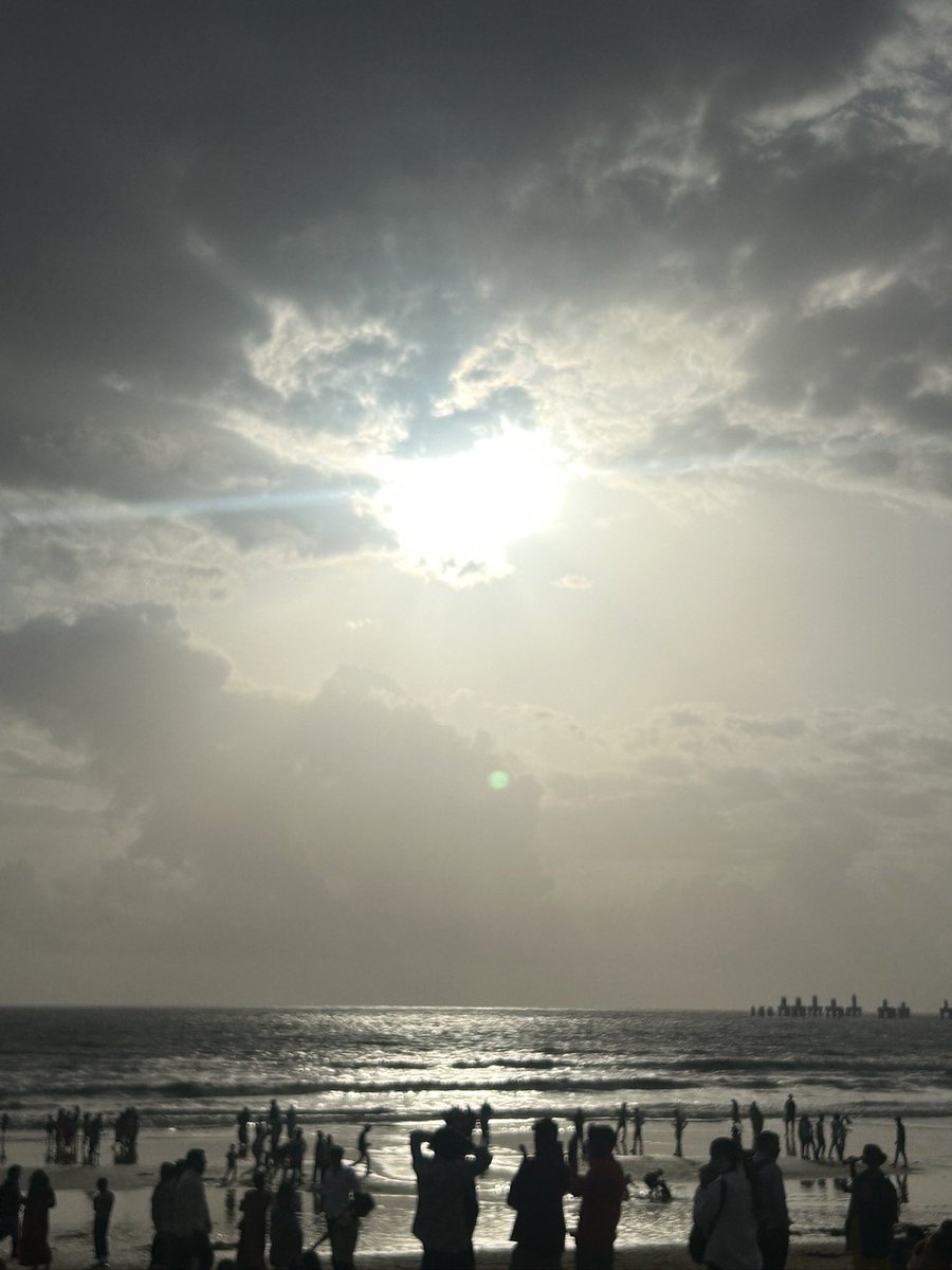 Divyam_1729's tweet photo. Do visit beaches, life’s few luxuries https://t.co/HE3bqYCoTv
