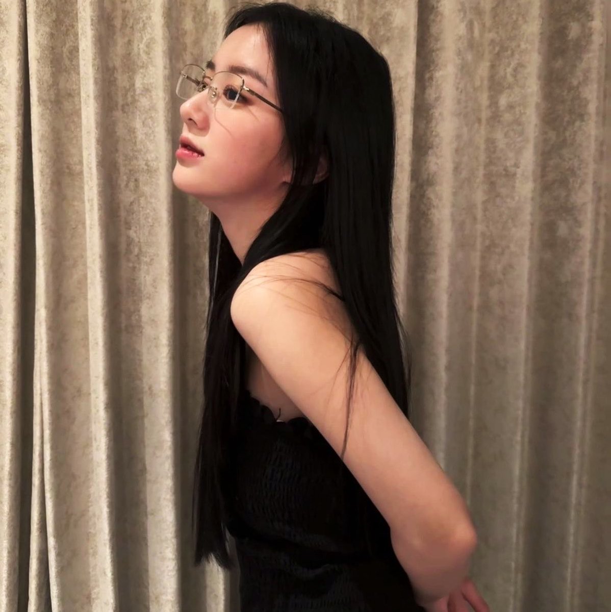 Ivybaa's tweet photo. Bookish? maybe. Pretty? absolutely ! ۪ ׄ໑୧ ׅ𖥔ׄ https://t.co/unk2yTM2hN