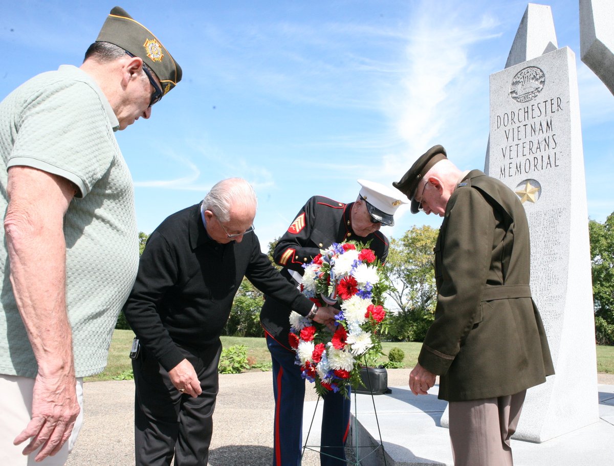 DotNews's tweet photo. On Monday afternoon, the Dorchester Vietnam Veterans Memorial Committee and members of the UMass Boston facilities team observed the 40th anniversary of its installation on a plot of waterfront land owned by UMass Boston along Morrissey Boulevard.
https://t.co/UAog4BdvZN https://t.co/G6H3Tn26K9