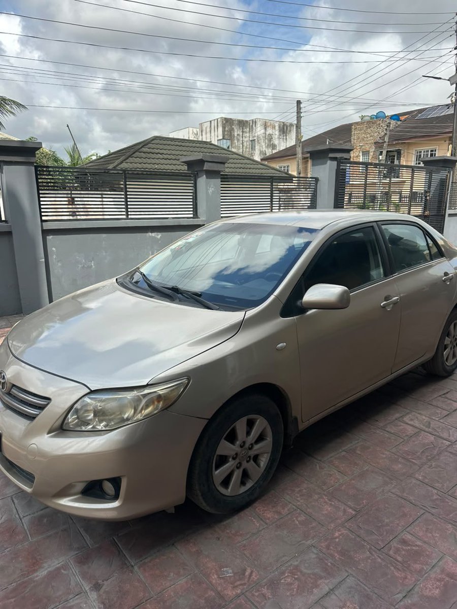 JimmyAnimashaun's tweet photo. 2010 Toyota Corolla For Sale 

Status: Nigerian Used [ First User from New ]

Price: N6,000,000
Location: Lagos, Nigeria

DM for more Info @RevverseDirect https://t.co/1GtkT2MI0N