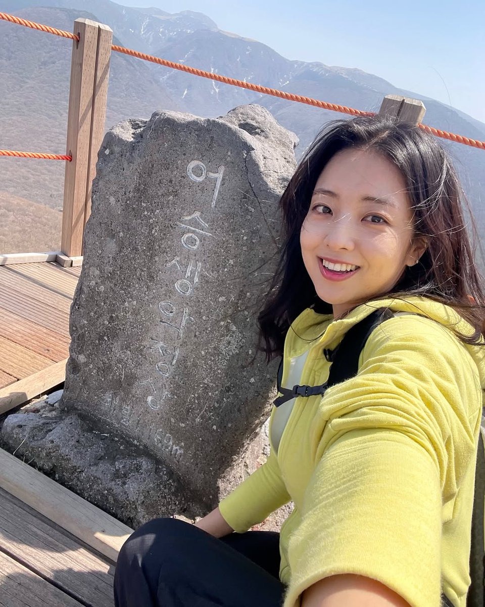 LeeSumin162u's tweet photo. 나랑 친해지면 좋은 점? 따뜻함,진실함 스하리 폭탄!!!!!!!!!! 자주는 아니여도 글이 보이면 폭탄투어 하러~ 난 지금도 의리를 지키는 의리녀 선착순 빵야 (본인은 내꺼에 안 오면서 해달라는 심보는 삭제각이야) https://t.co/xsoMAkSwzk