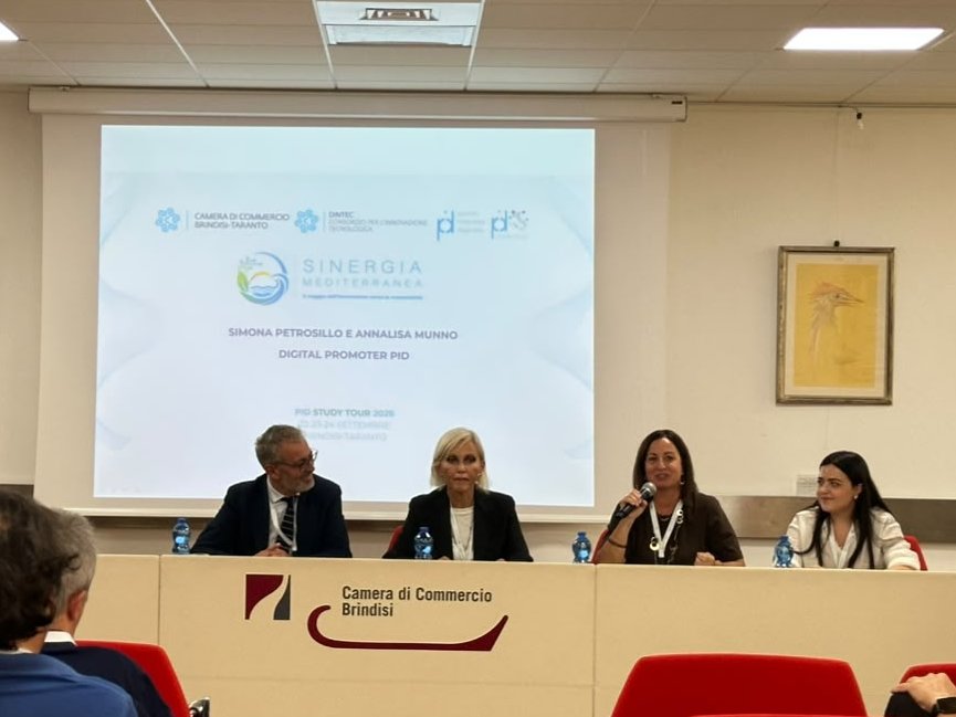 PID_CamCom's tweet photo. 🌱 È partito oggi da Brindisi il #PIDStudyTour2026! @camcombrta @unioncamere @DINTEC_Scrl
Dal oggi al 24 settembre, Digital Promoter #PID da tutta Italia saranno tra Brindisi e Taranto per conoscere imprese, centri di ricerca e buone pratiche su #innovazione e #sostenibilità. https://t.co/4yJ4jUKOv1