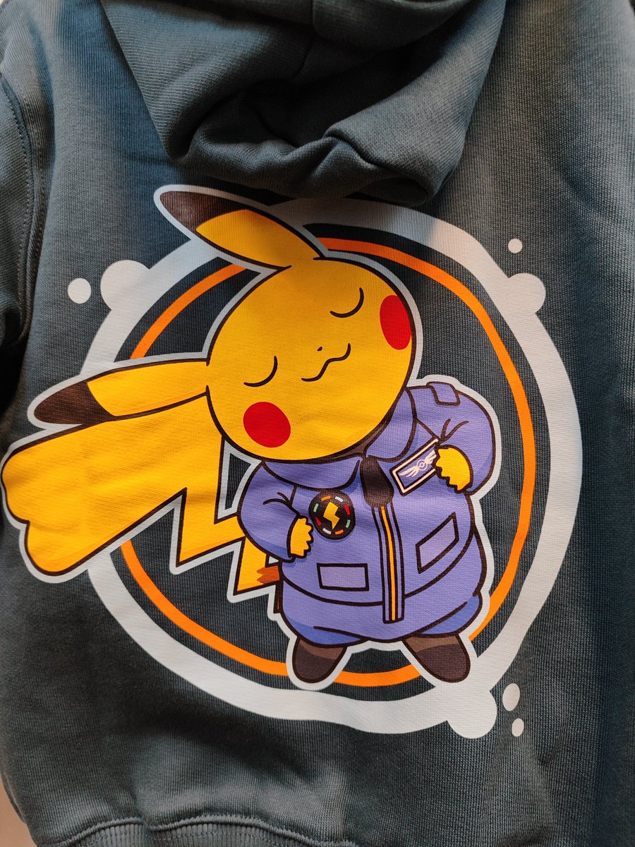 Pokekalos's tweet photo. Aperçus de la collection de goodies de la collection Pokémon × ESA https://t.co/DG0FRT2aaE