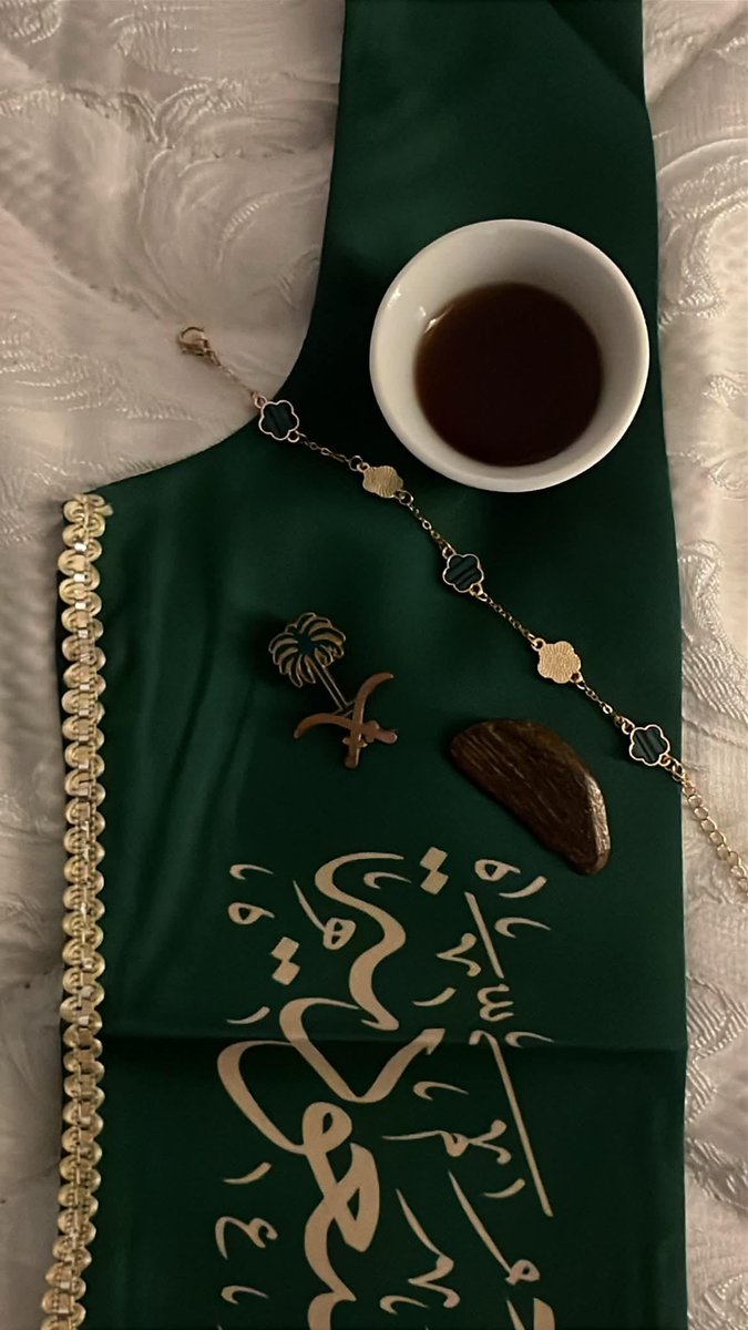 nadaThaqafi's tweet photo. #اليوم_الوطني_السعودي_٩٦
#TikTok
#اكسبلور
"لا ابتدا رقمك واحد بالهويةاختصرت اللي تمنوه بسنيندارك العز أرض السعوديةيكفي حاكمها خادم الحرمين"🇸🇦💚⚔️ https://t.co/Yenkoae1DD