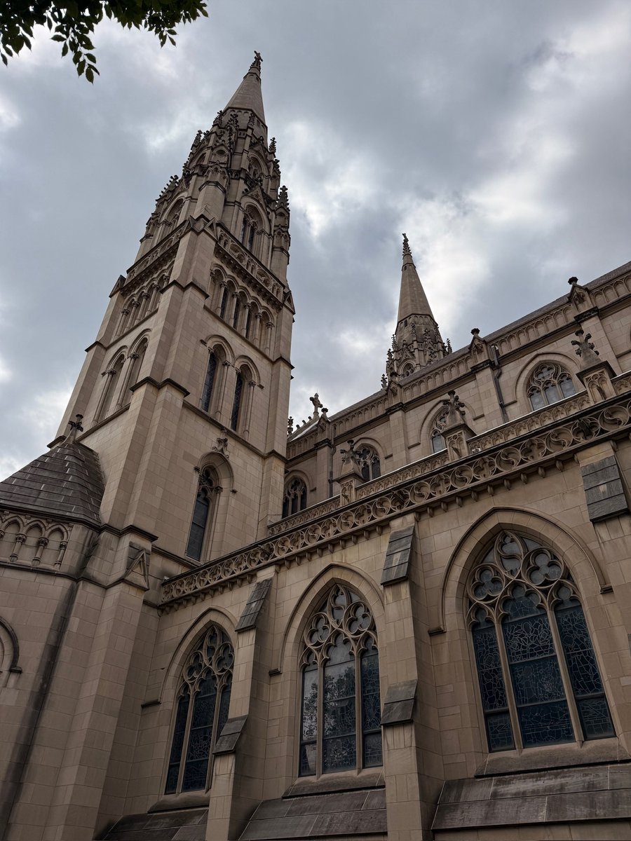 Isabelletkrause's tweet photo. just went on my dream date…cathedral mass, confession, cappuccino, &amp; kisses https://t.co/PrnNJcLC0Y