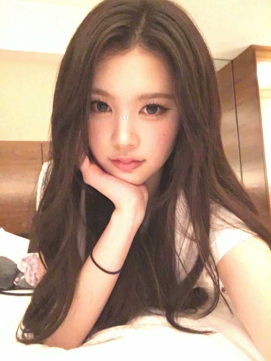 asmuchasever's tweet photo. 이런 셀카 털어주면 나는 진짜 고맙지 💕💕 https://t.co/JCF3VNNpsT