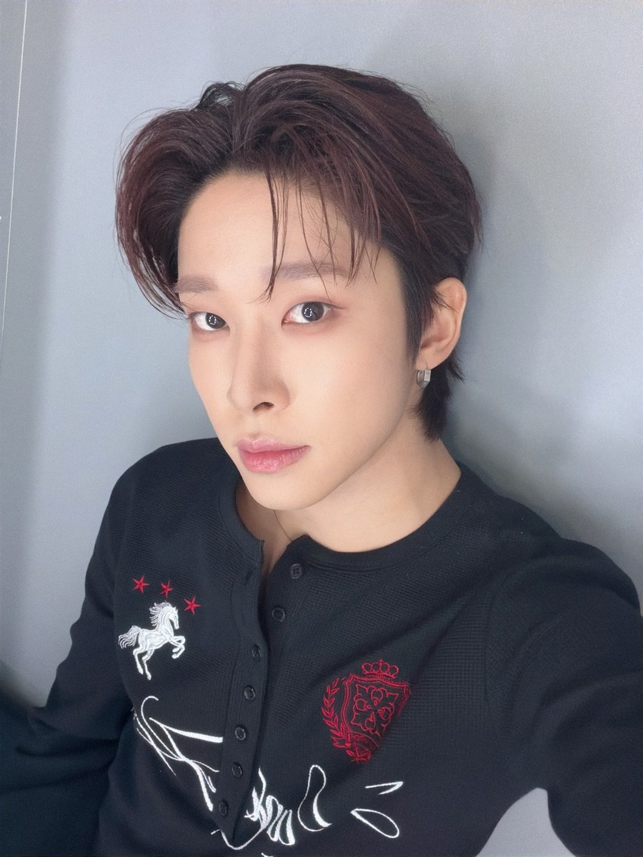 TRENDZ_OFFCL's tweet photo. [#리온] 잘자😴

#FROM_TRENDZ #TO_FRIENDZ #TRENDZ #트렌드지 https://t.co/CY0hgAOpDS