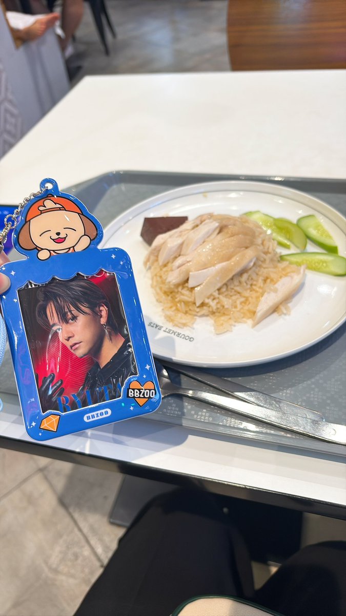 rumiya33's tweet photo. 数年前の冠番組でおすすめしてたカオマンガイ食べてきた https://t.co/hxyAG0pmU1