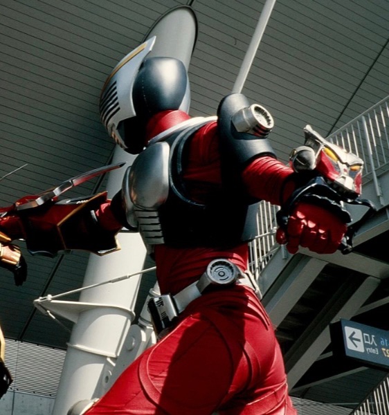 TuruMyFt2's tweet photo. 瞬間メタル タケタリーノ山口さんの龍が仮面ライダー龍騎のドラグバイザーみたい🐉 https://t.co/azEJtus47u