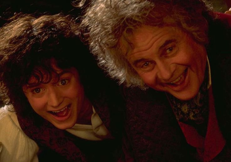 MsShinyEye's tweet photo. Happy Hobbit Day !!!☕🍃🍀
22 September , 
Happy BirthDay To Bilbo Baggins
And
Happy Birthday To Frodo Baggins
໒꒰ྀི๑ᵔ ᵕ ᵔ๑꒱ྀིა

สุขสันต์วันฮอบบิทค่ะ!!! ☕🍃🍀
สุขสันต์วันเกิดลุงบิลโบ แบ็กกินส์
และหนุ่มน้อยโฟรโด แบ็กกินส์
₍ᐢ๑•ᴗ•๑ᐢ₎ﾉﾞ https://t.co/B6A5G5lGvb