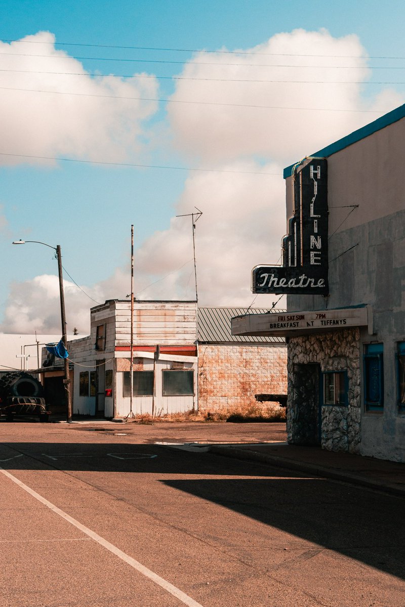 TheJvandy's tweet photo. Rolled into Town on Fumes.

Rudyard, Montana https://t.co/AJ0LDZCdjx